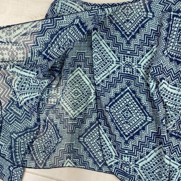 Rue 21 Top Womens M Blue Sheer Split Back Geometric Print Long Bell Sleeve NWT - Picture 10 of 10